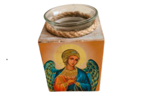Candela cubica din lemn cu icoane